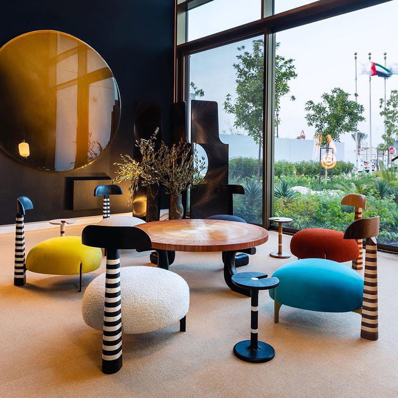 Creative Giraffe-Shaped Velvet Accent Chair, Modern Teddy Upholstered Negotiation Chair for Hotel Lobby, Hardware & Solid Wood Frame