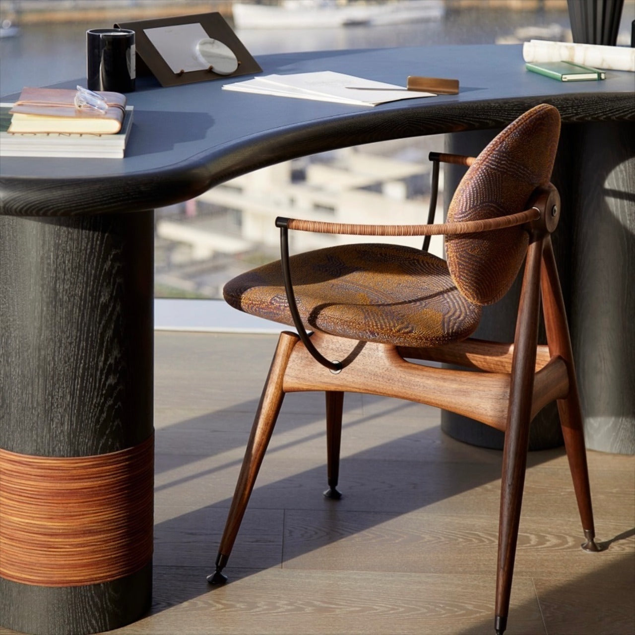 Vintage Solid Wood Designer Curved Writing Desk, Modern Black Artistic Office Table for Home, Studio, Creative Workspace