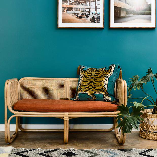 Rattan Loveseat Accent Bench with Cushioned Seat, Natural Cane Wicker 2 Seater Sofa Chair for Living Room, Bedroom, Balcony, Sunroom, Covered Patio, Entryway, Cafe, and Apartment Decor