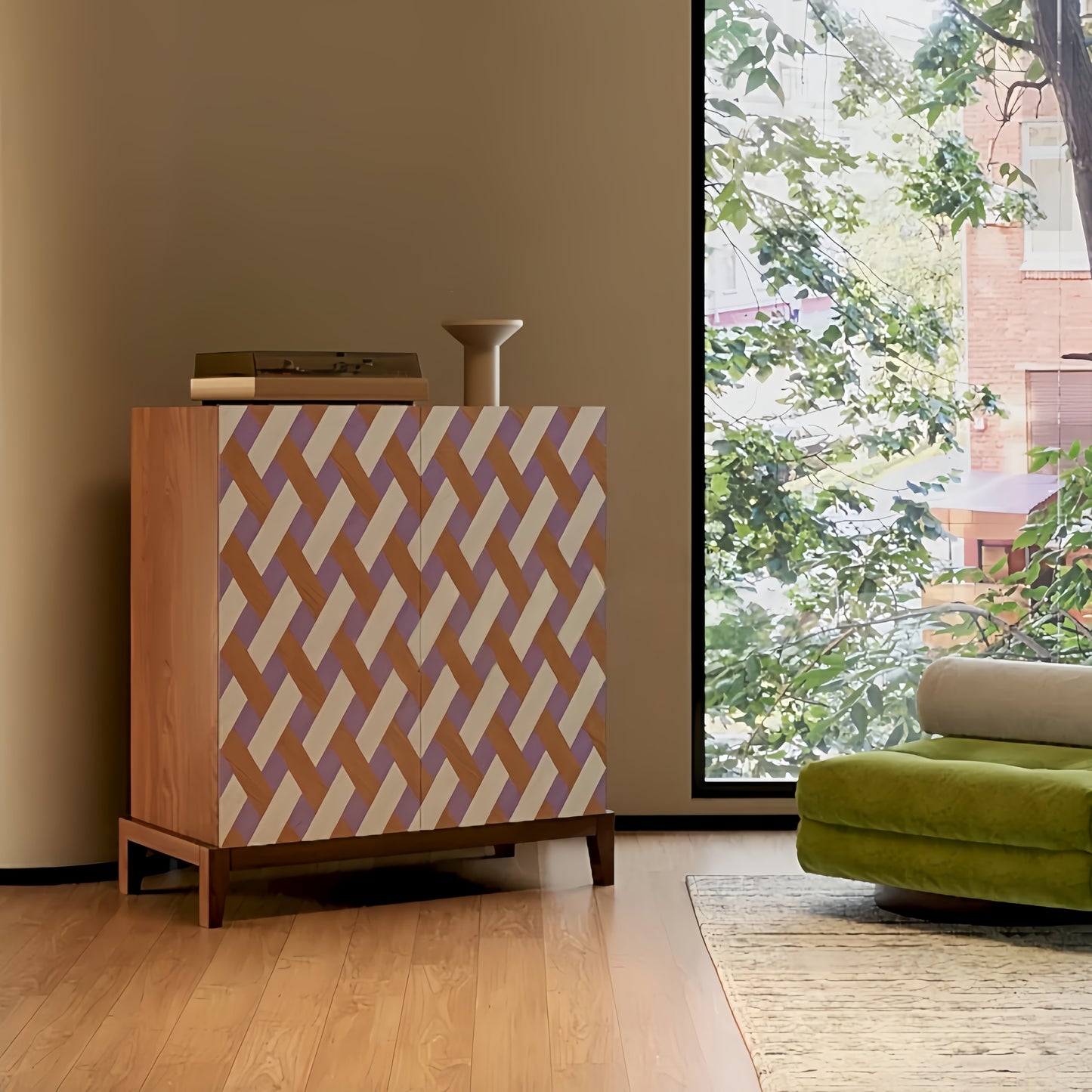 Mid Century Modern 2 Door Sideboard Cabinet, Solid Wood Accent Storage Cabinet with Geometric Chevron Pattern, Buffet Cabinet for Dining Room, Living Room, Entryway or Hallway