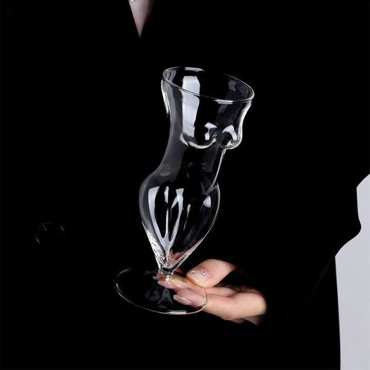 Female Silhouette Cocktail Glass, 7 oz Artistic Stemmed Glass, Clear Crystal-Style Drinkware Goblet for Champagne, Wine, Cocktails, Liqueur, Juice, Parties and Home Bar, Set of 1