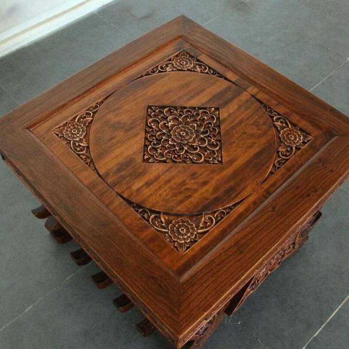Hand-Carved Solid Elm Wood End Table, Square Floral Accent Table with Sculpted Crossed Legs, Brown Sofa Side Table for Living Room, Lounge or Tea Room