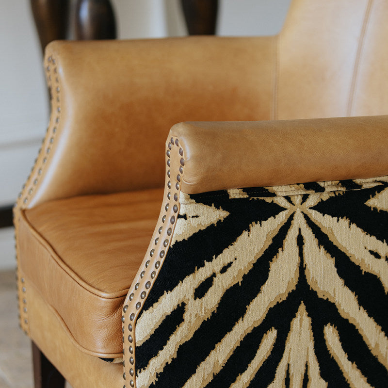 Tan Top Grain Leather Accent Chair, Vintage Rolled Armchair with Animal Print Side Panels, Nailhead Trim Single Sofa Chair for Living Room, Bedroom, Office