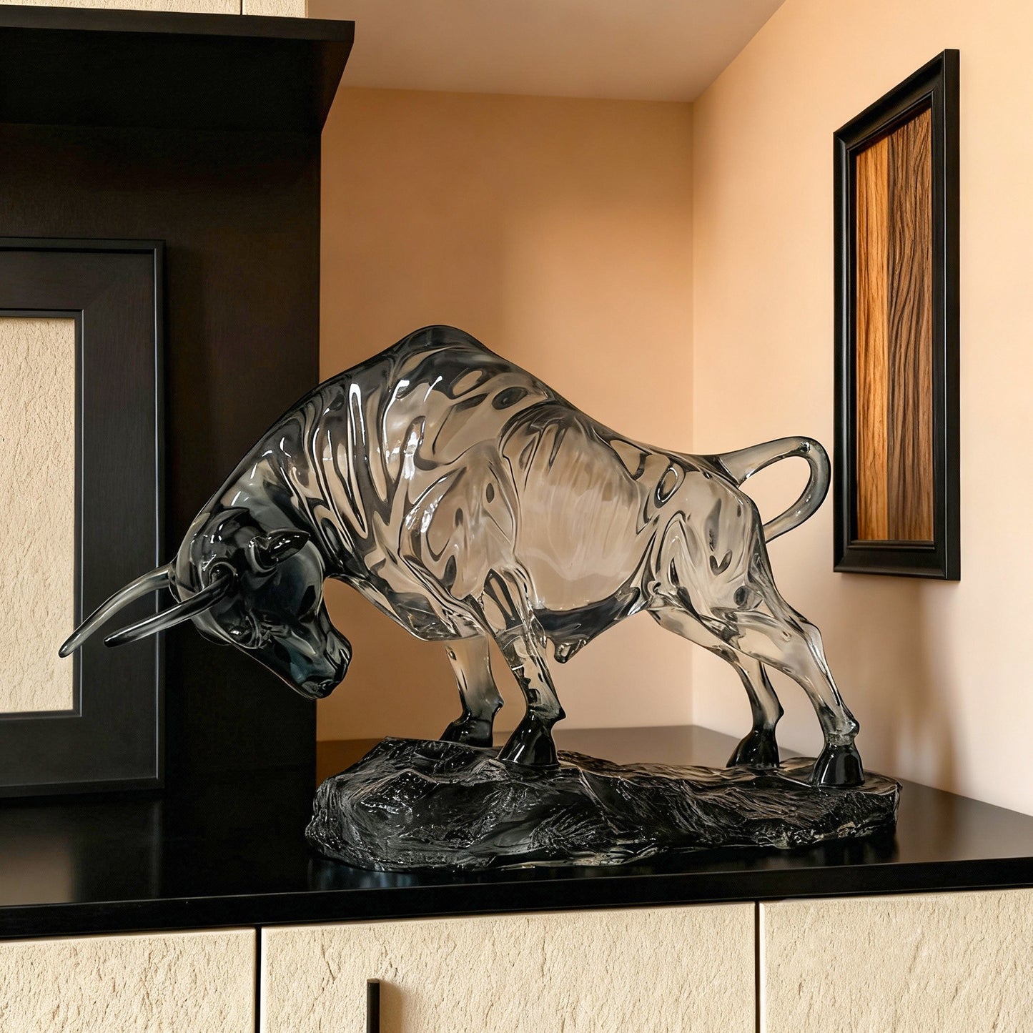 Transparent Bull Statue, Dynamic Head-Down Cattle Sculpture on Textured Base, Clear Glass-Look Animal Figurine for Office Desk, Living Room, Bookshelf and Executive Décor