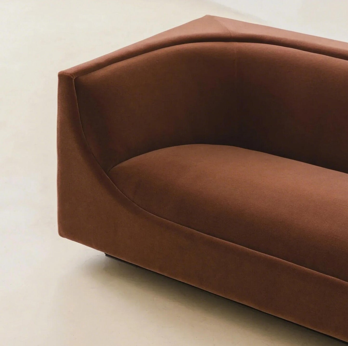 Brown Velvet Loveseat Sofa, Modern Curved 2 Seat Couch, Retro French Style Upholstered Sofa for Living Room, Bedroom, Lounge, Hotel, Club or Office