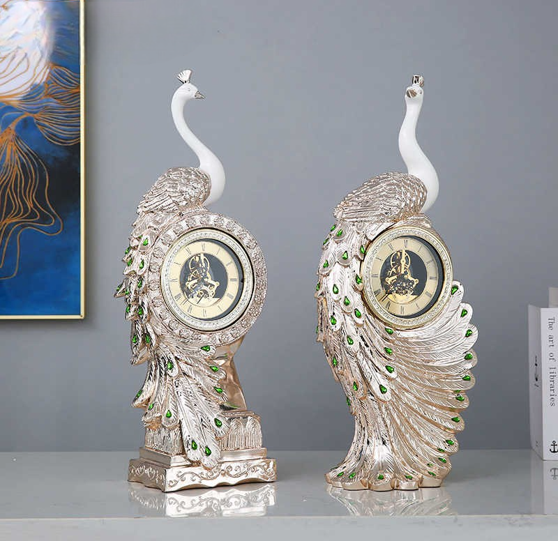 Luxury Rose Gold Peacock Table Clock – Elegant Resin Figurine for Living Room, Entryway, or Gift