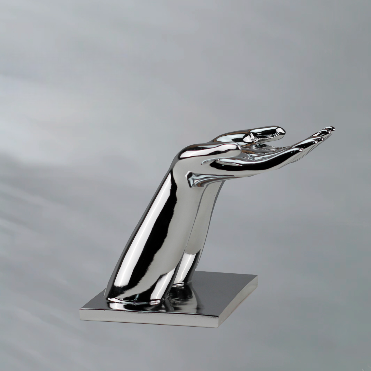 Metallic Silver Sci-Fi Hand Sculpture Display Stand, Creative Sunglasses Holder & Modern Livestream Decor Prop
