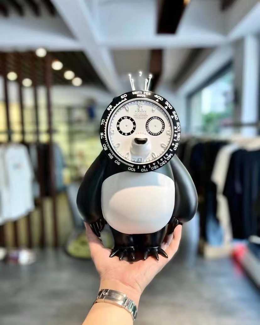 Panda Clock Sculpture – Designer Cartoon Desk Clock, Limited Edition Black & White Cute Art Toy