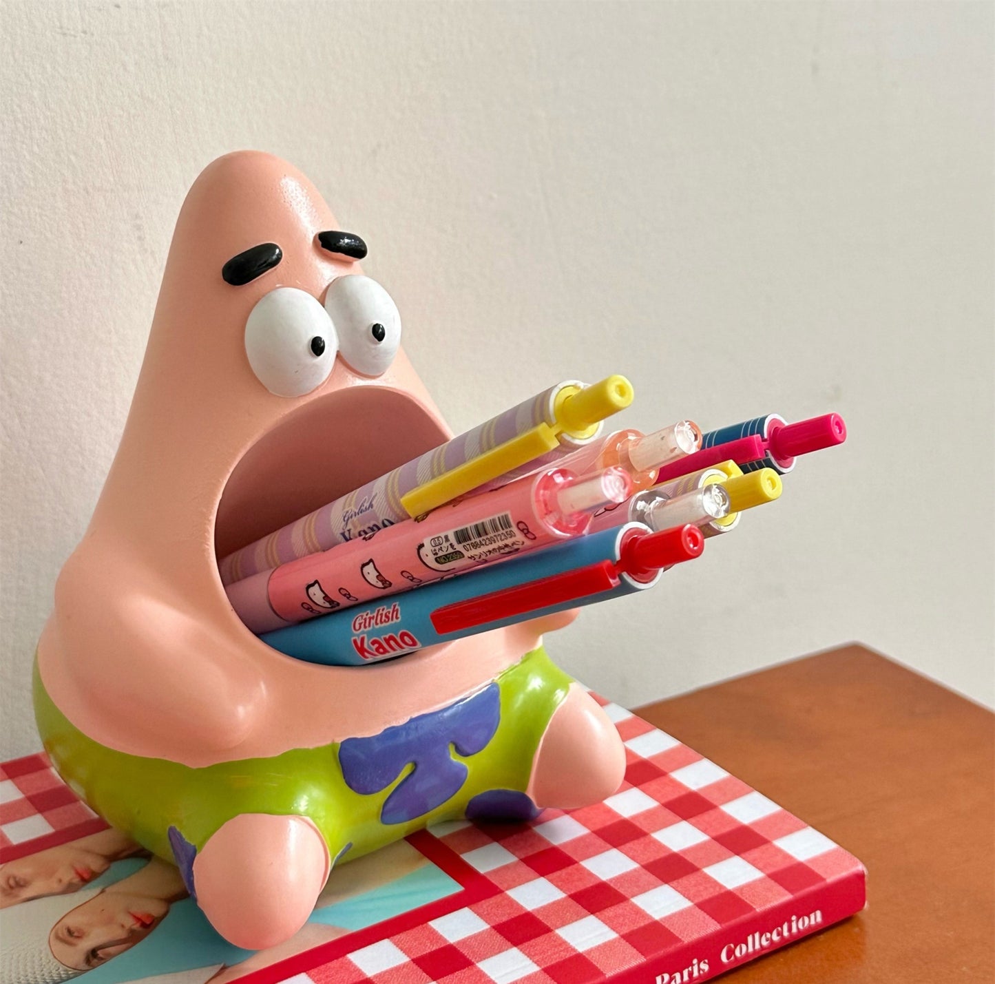 Mickey Pants Desk Organizer & Patrick Star Storage Bucket Set – Creative Cartoon Multifunction Pen Holder Makeup Brush Container, Desktop Home Decor