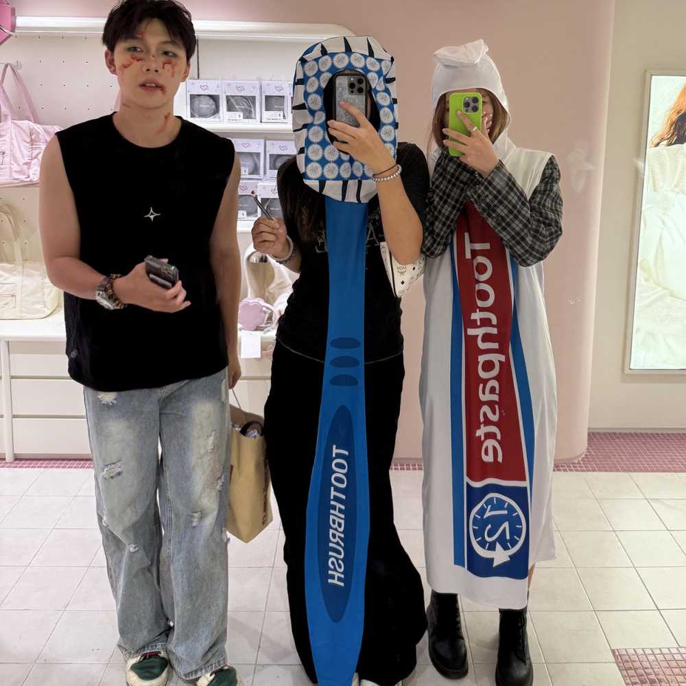 Funny Toothpaste & Toothbrush Couples Costume Set – Adult Unisex Halloween Cosplay, One Size, 2 Piece Kit
