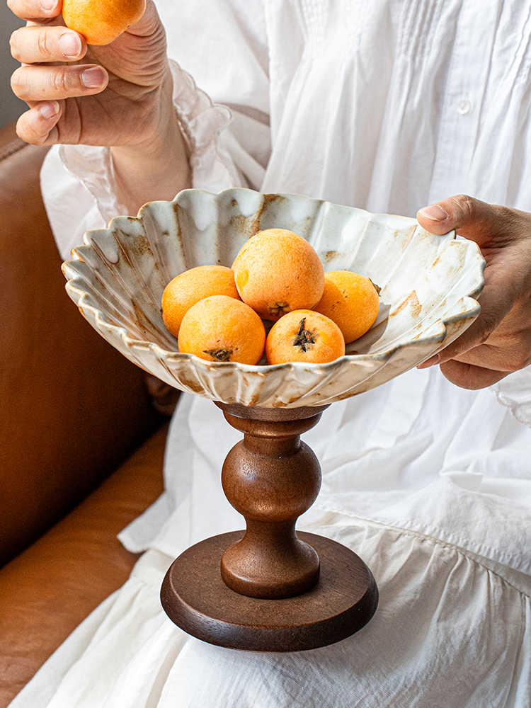 "Artistic Fruit Tray" – Wabi-Sabi Style Pedestal Dessert Stand, Carved Floral Bowl with Wood Base for Snacks, Desserts, Coffee Table Display