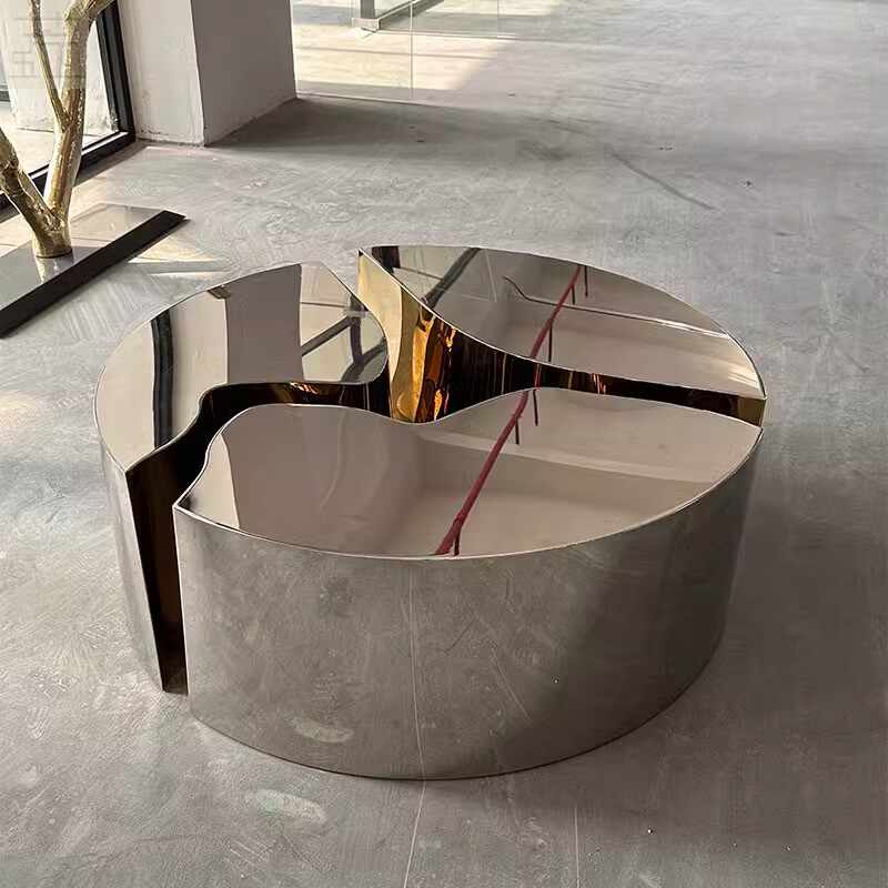 Modern Silver Mirrored Round Coffee Table – Luxury Designer Crack Accent Metallic Center Table for Living Room or Villa