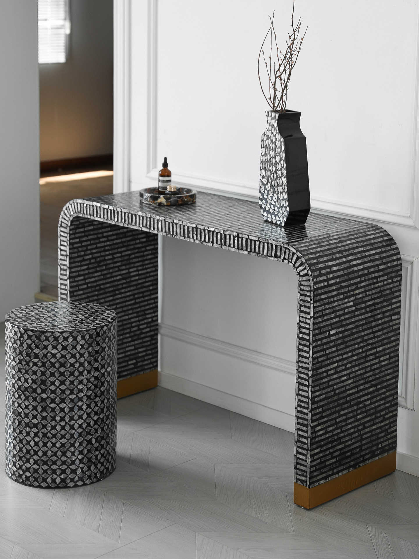 Oriental Console Table, Designer Art Entryway Table for Foyer, Hallway & Living Room – Modern Shell Inlay Accent