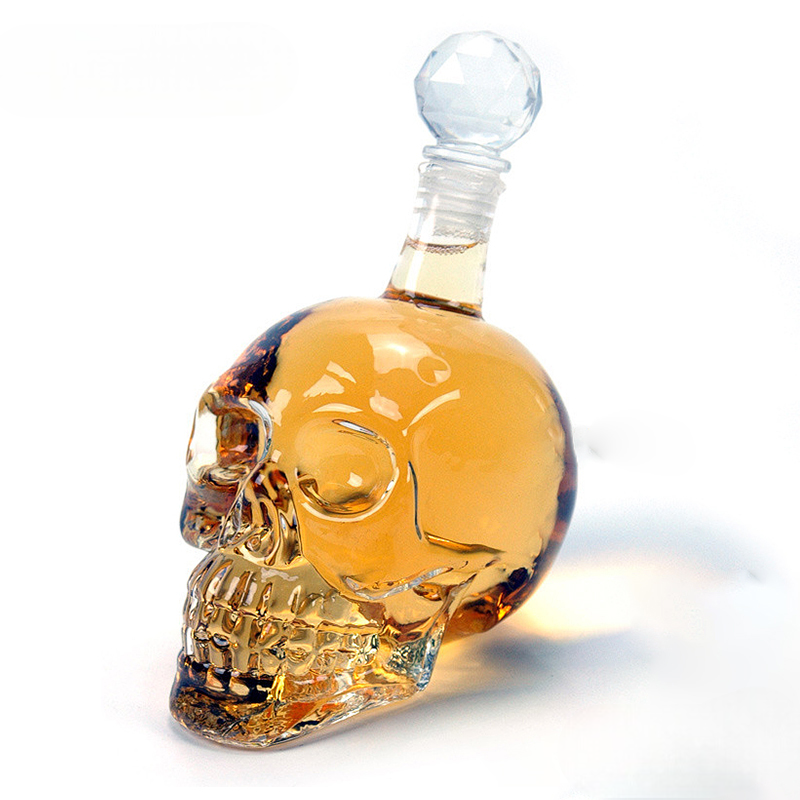 Skull Decanter & Double-Layer Whisky Glass Set – 550ml Borosilicate Skull Bottle, 75ml Artistic Shot Glass, Unique Barware for Vodka, Cocktails, Gift Box Included