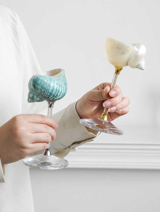 Luxury Shell Wine Glass Set, Handmade Crystal Stemware, Creative Seashell Champagne Goblets for Gift and Home Decor, Set of 2 (White and Green)