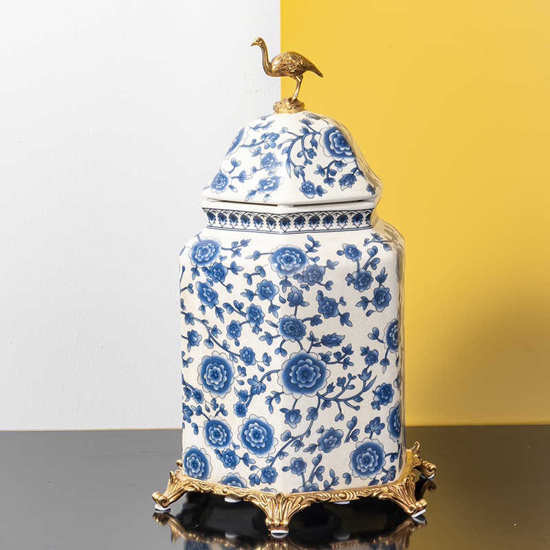 Luxury Blue & White Porcelain Ginger Jar Set with Brass Base – Jingdezhen Decorative Storage Jars, Modern Villa Entryway Centerpiece, Set of 2