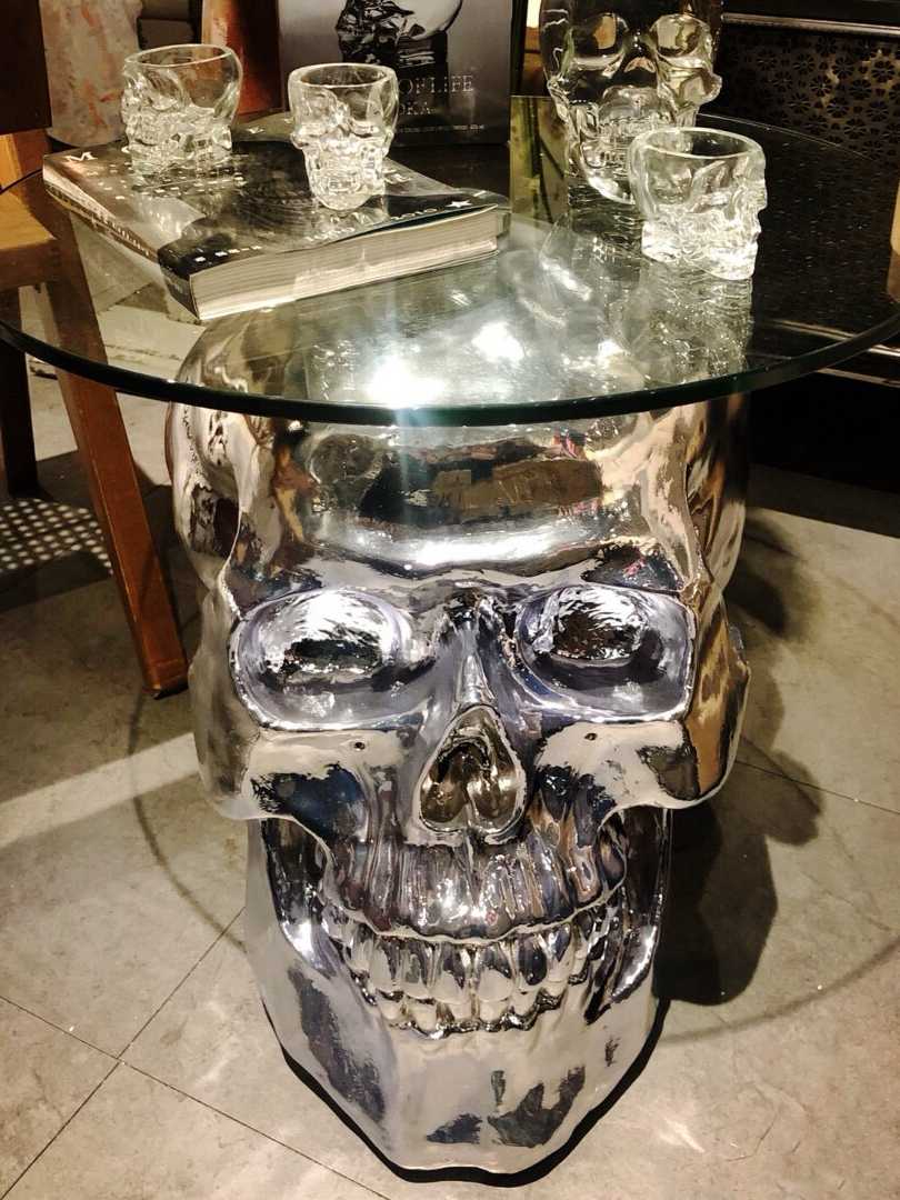 Modern Designer Skull Side Table – Creative Artistic Coffee/End Table, Chrome Resin & Glass