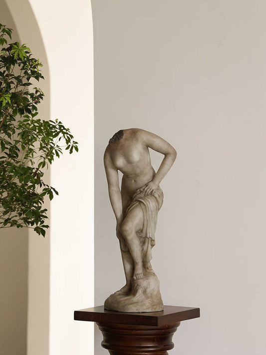 Classical Venus Sculpture Statue – Vintage Roman Goddess Figure for Luxury Home Decor, Elegant Entryway and Living Room Decorative Art Piece