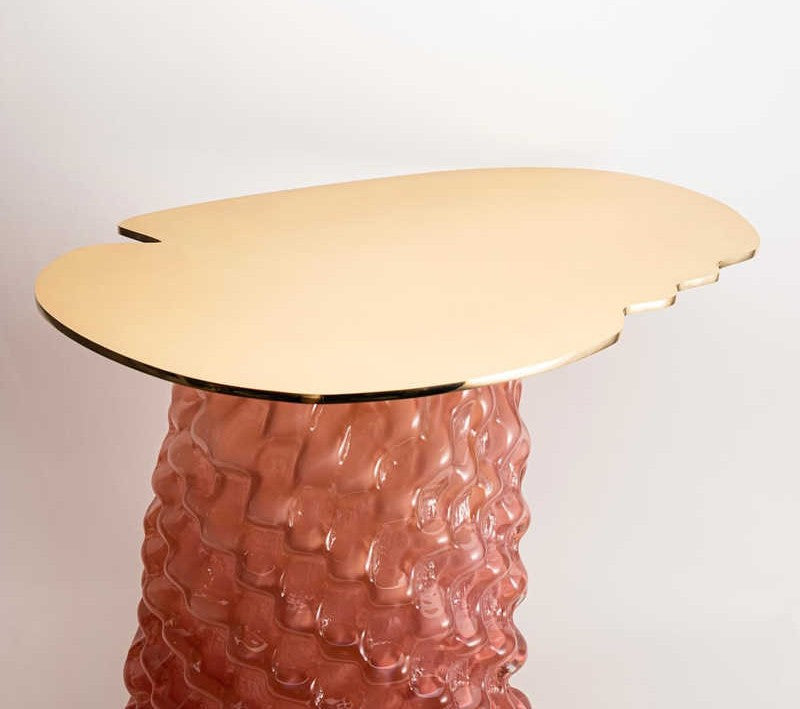 Designer Creative Resin Side Table, Transparent Accent Table with Gold Top, Modern Sofa End Table for Villa Living Room & Bedroom