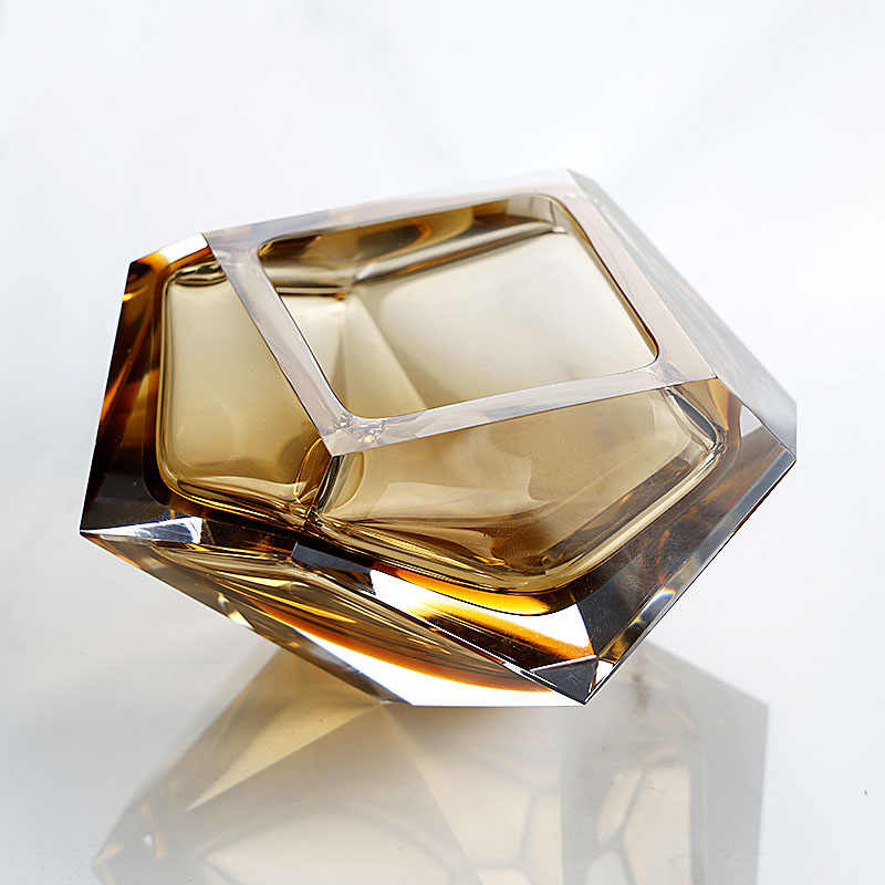 Diamond-Cut Amber Crystal Glass Ashtray, Luxury Faceted Geometric Anti-Ash Design for Home Office, Premium Desktop Accent Piece