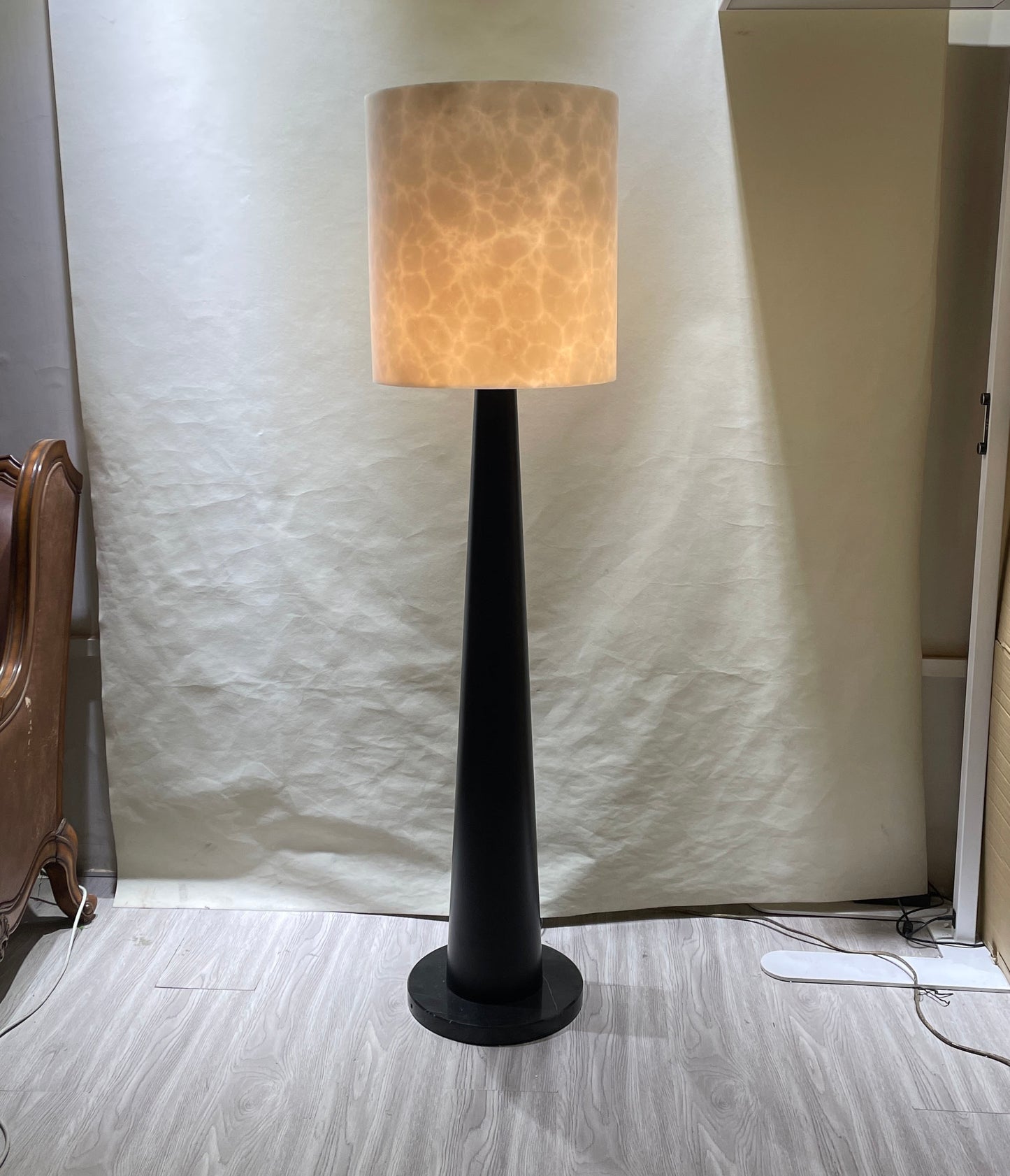 Designer Faux Cloud Stone Floor Lamp, Creative Style, Tall Minimalist Standing Light for Living Room, Bedroom, Office