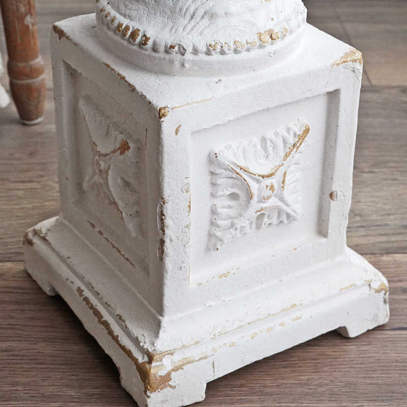 Vintage White Round Side Table, Carved Coffee End Table, Retro Pedestal Accent Table for Living Room, Dining Room, Café