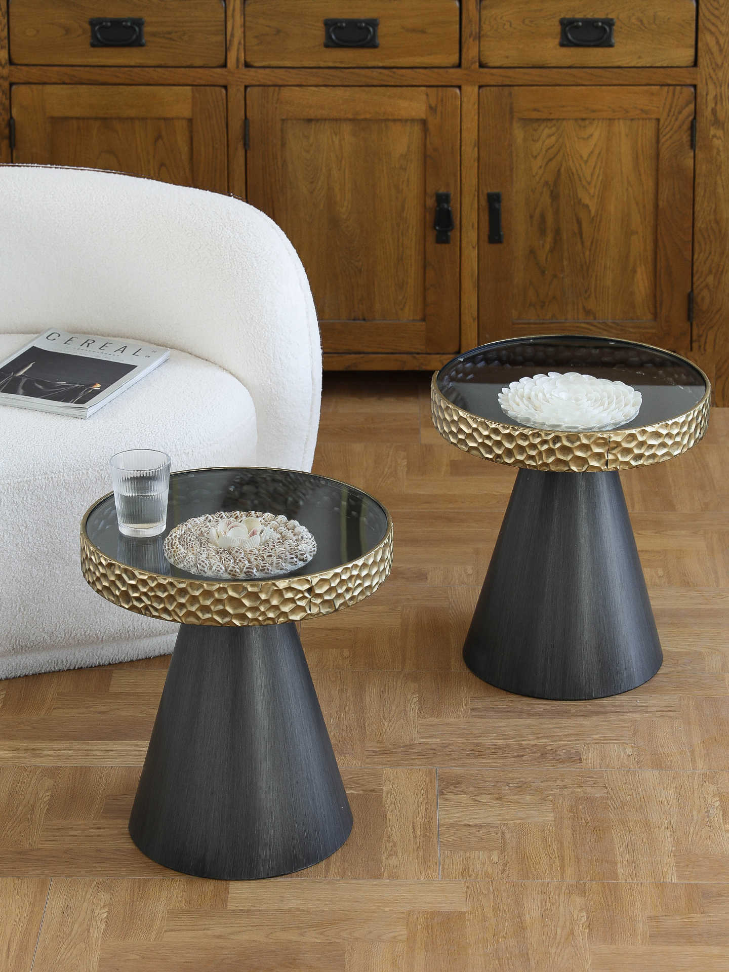 Luxury Shell Inlay Side Table, Modern Gold and Black Metal Accent Table with Glass Top for Living Room & Sofa