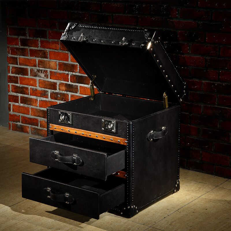 Vintage American Steamer Trunk Coffee Table – Premium Oil-Wax Faux Leather Storage Chest with Leather Straps, Classic Hotel & Cigar Bar Furniture