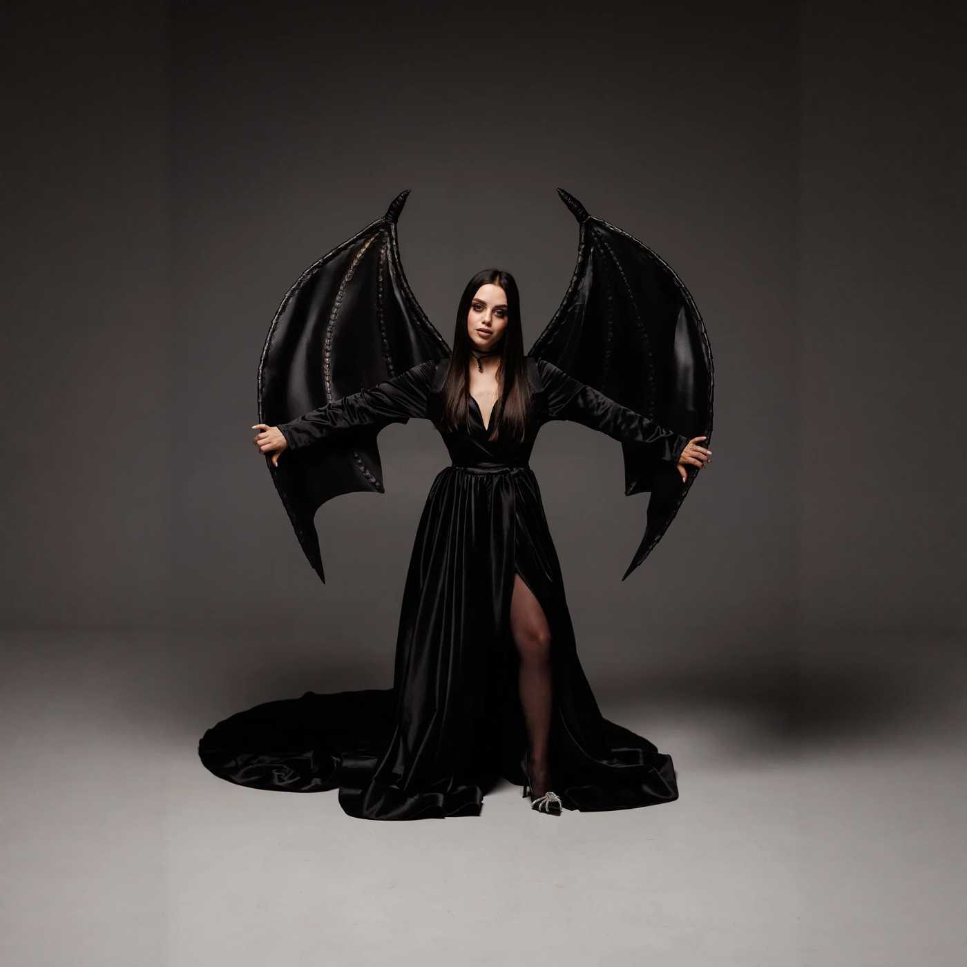 Black Dragon Bat Vampire Wings – Adult Gothic Angel Demon Cosplay Prop for Halloween, Stage & Runway