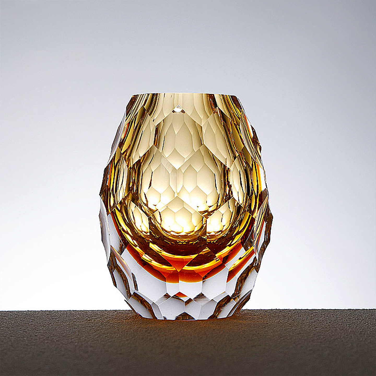 Creative Faceted Amber Glass Vase – Luxury Geometric Cut Crystal, Desktop Office Flower Arrangement, Elegant Home Decor