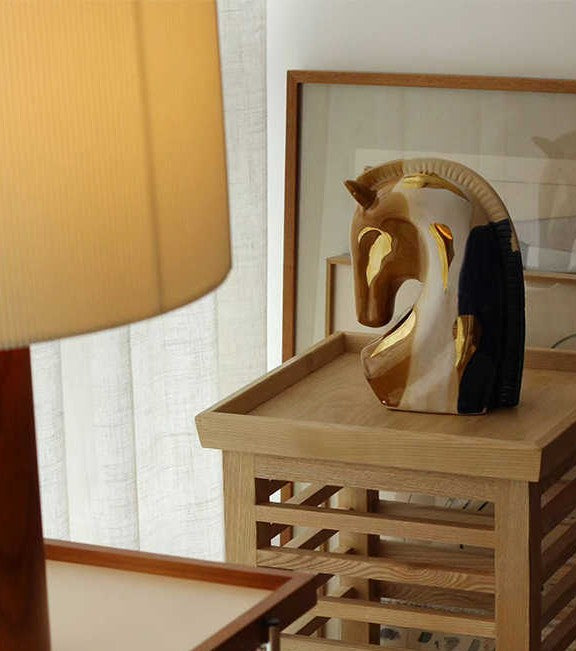 Ceramic Tang Horse Sculpture with Gold Accents, Traditional Asian Glazed Art Figurine for Home Decor, Elegant Desktop Ornament & Housewarming Gift