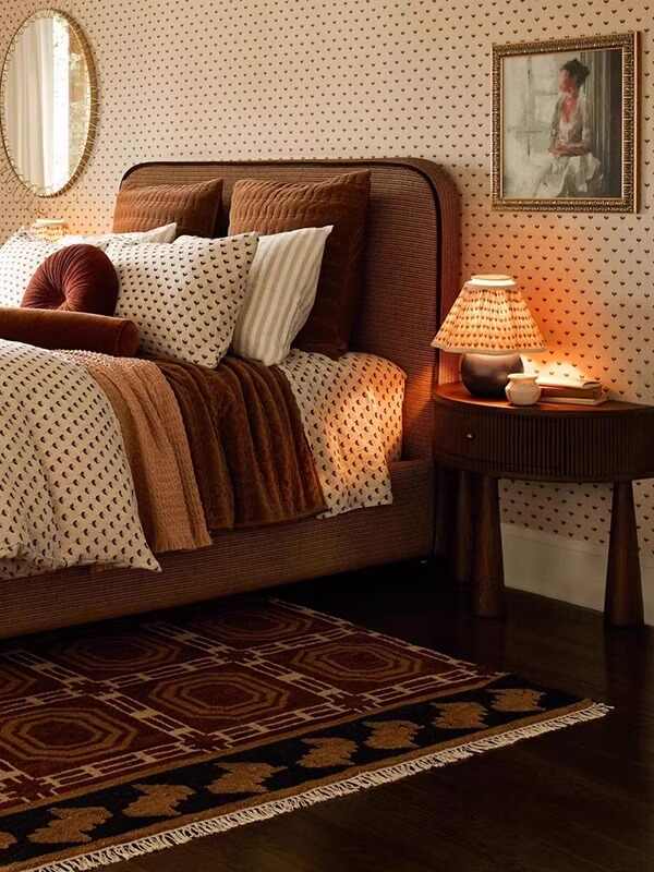 Vintage Solid Wood Bedside Table, Minimalist Walnut Half-Moon Nightstand with Drawer – “Fletcher” Model