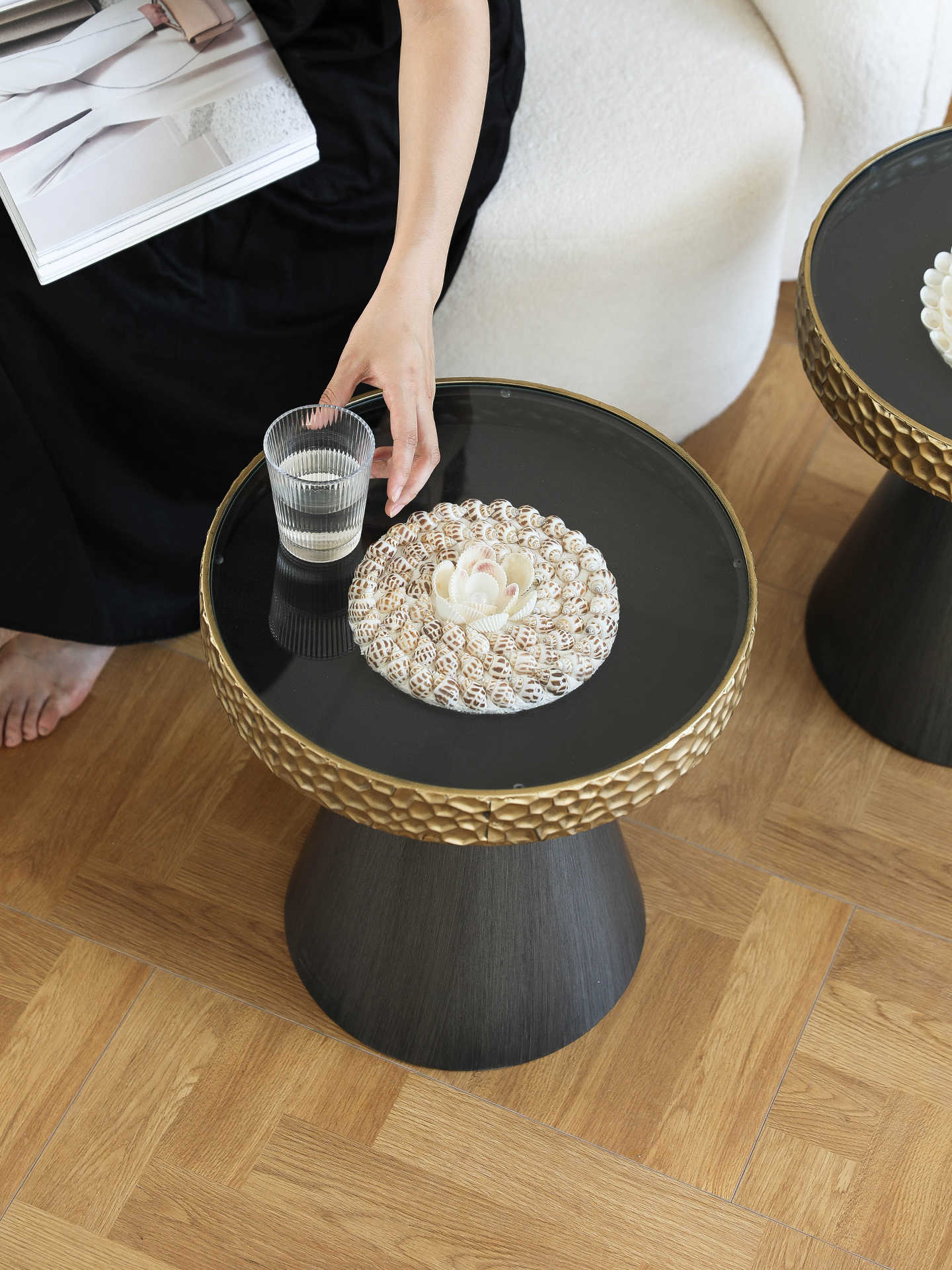 Luxury Shell Inlay Side Table, Modern Gold and Black Metal Accent Table with Glass Top for Living Room & Sofa