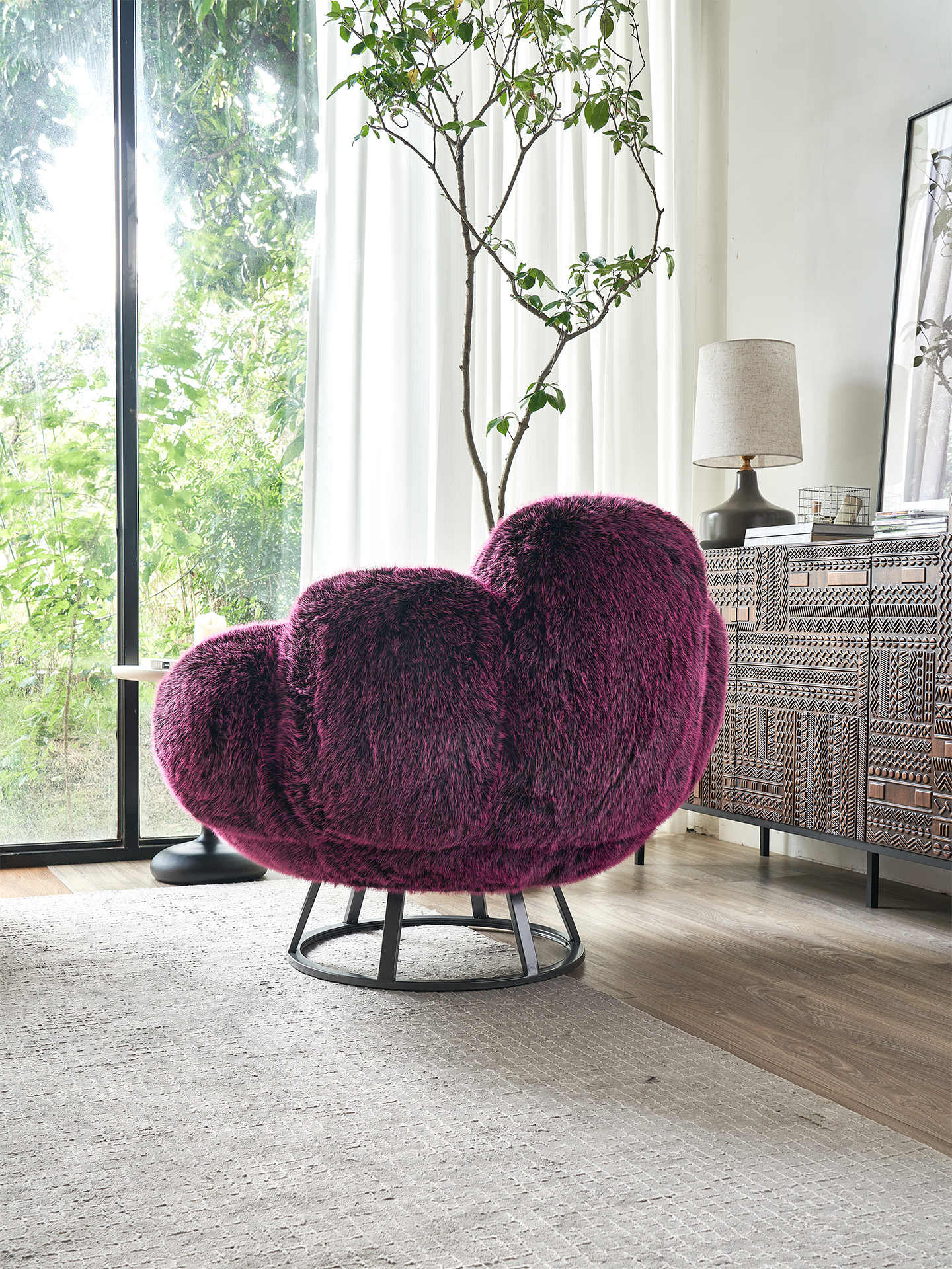 Designer Bear Paw Lounge Chair – Luxurious Purple Faux Fur Statement Seating with Contemporary Swivel Base, Nordic Luxury Accent Chair