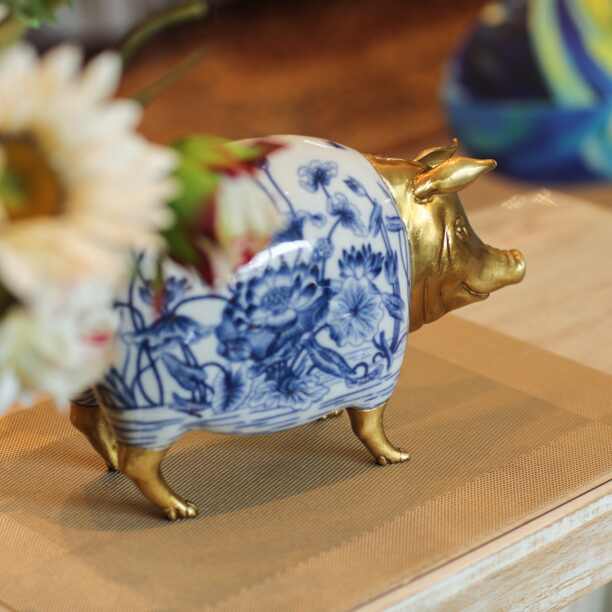 Premium Blue & White Porcelain Pig Sculpture – Traditional Asian Lotus Pattern with Gilded Bronze Details, Luxury Ceramic Home Décor Figurine