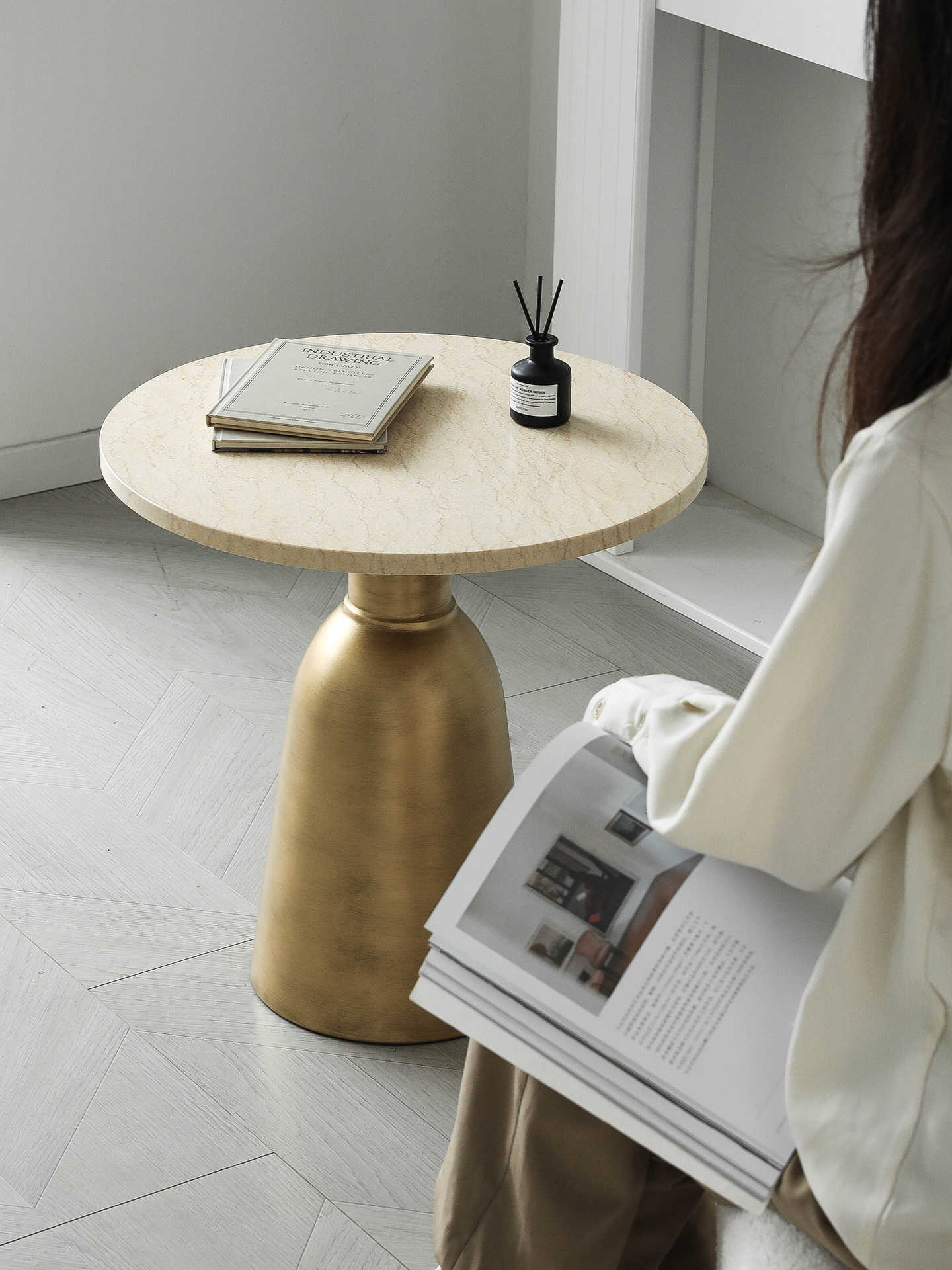 Marble & Gold Round Side Table, Modern Luxury Accent Table for Living Room, Sofa & Entryway – Designer Coffee Table