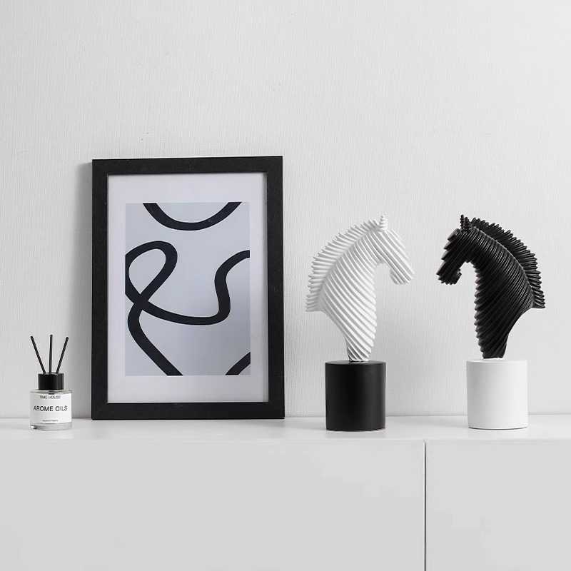 Abstract Art Horse Head Sculpture Set – Black & White Modern Minimalist Resin Decor, Luxury Accent for Entryway, Living Room, Study