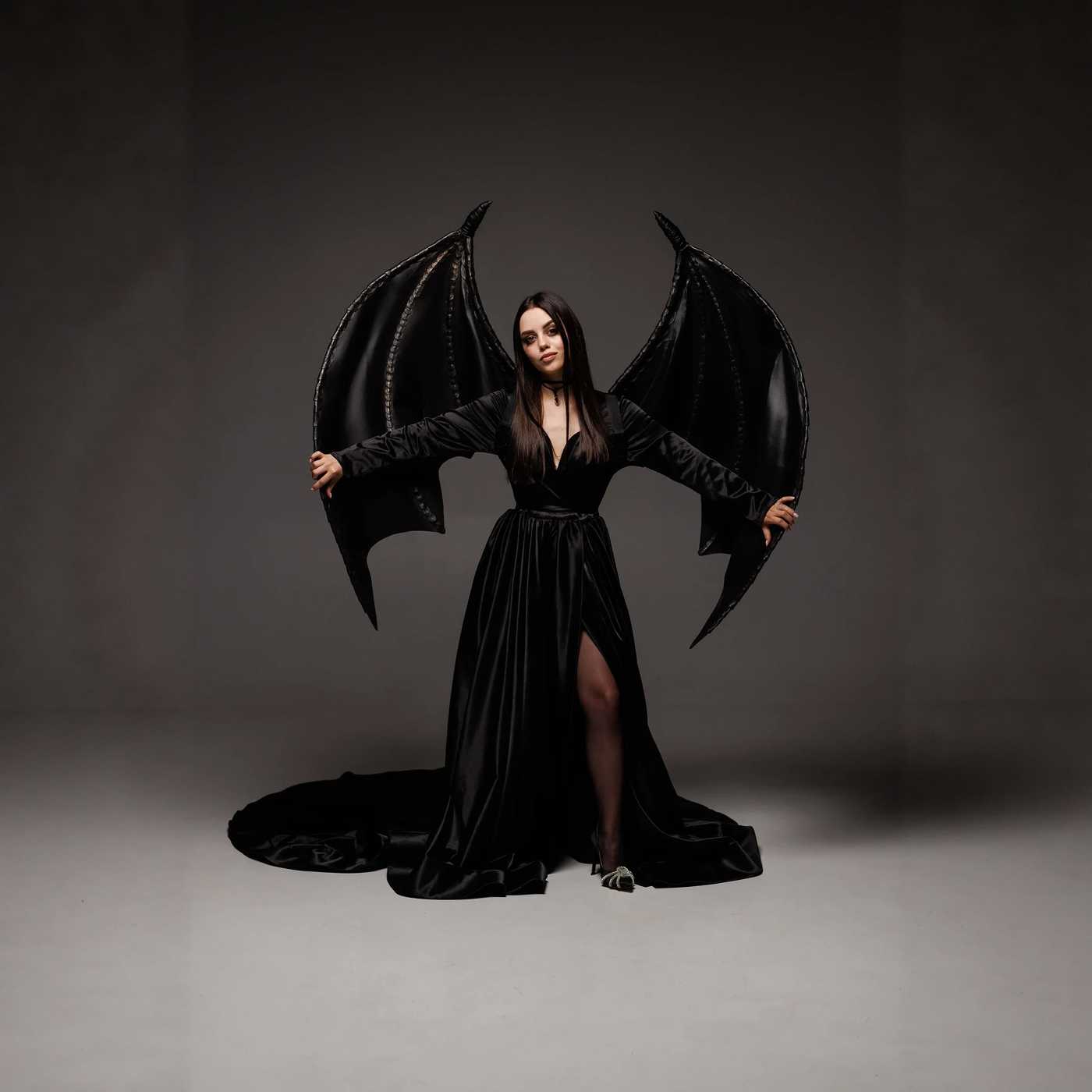 Black Dragon Bat Vampire Wings – Adult Gothic Angel Demon Cosplay Prop for Halloween, Stage & Runway
