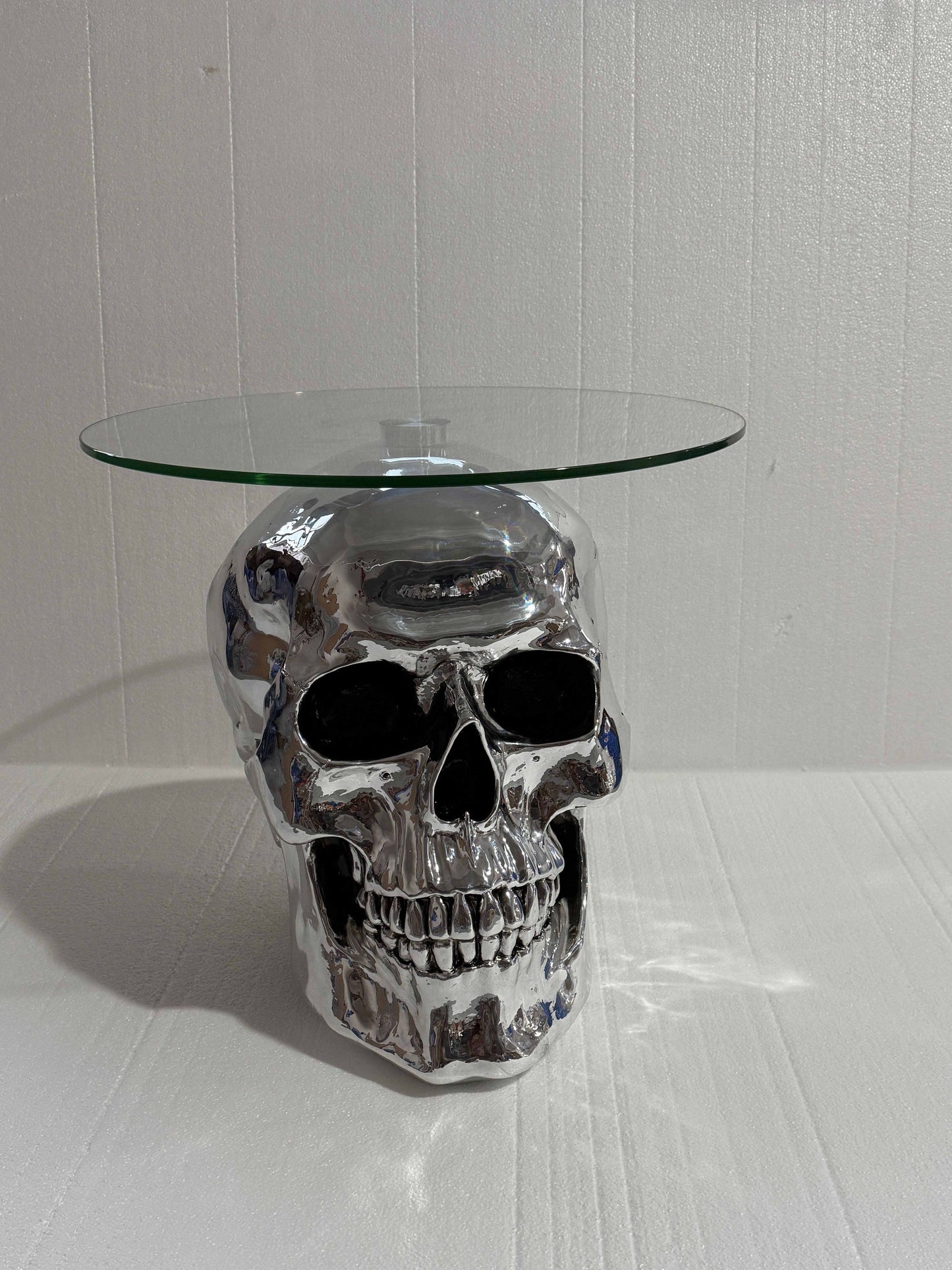 Modern Designer Skull Side Table – Creative Artistic Coffee/End Table, Chrome Resin & Glass