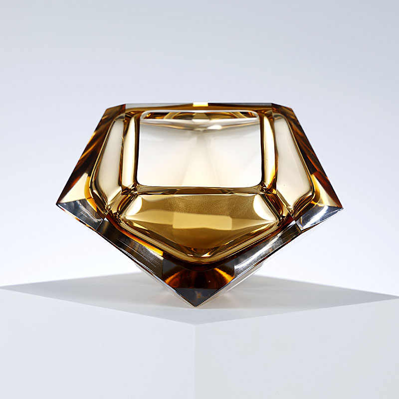 Diamond-Cut Amber Crystal Glass Ashtray, Luxury Faceted Geometric Anti-Ash Design for Home Office, Premium Desktop Accent Piece