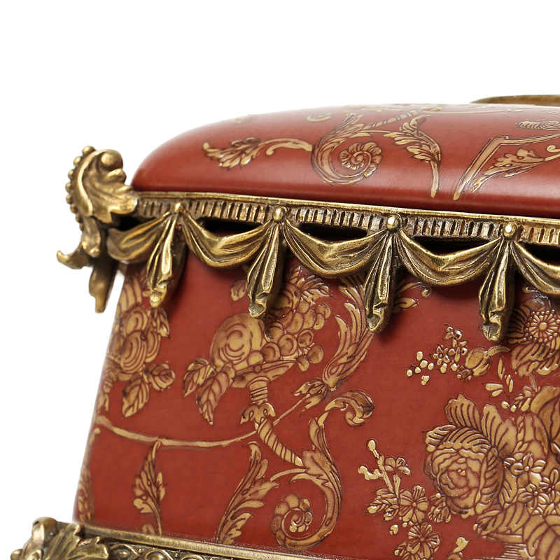 Red Porcelain and Brass Tissue Box, Decorative Napkin Holder for Living Room, Dining Table, Wedding, and Festive Occasions