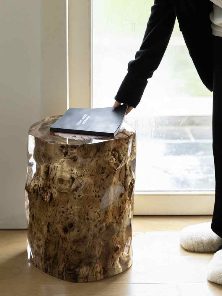 Resin Burlwood Accent Table – Amber Resin Display Stand, Entryway Stool, Contemporary Luxury Red Jujube End Table