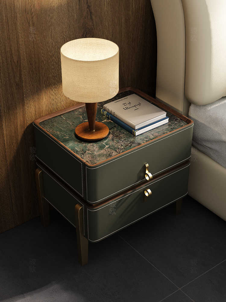 Modern Luxury Saddle Leather Solid Wood Nightstand – Double Drawer Minimalist Bedside Table with Sintered Stone Top
