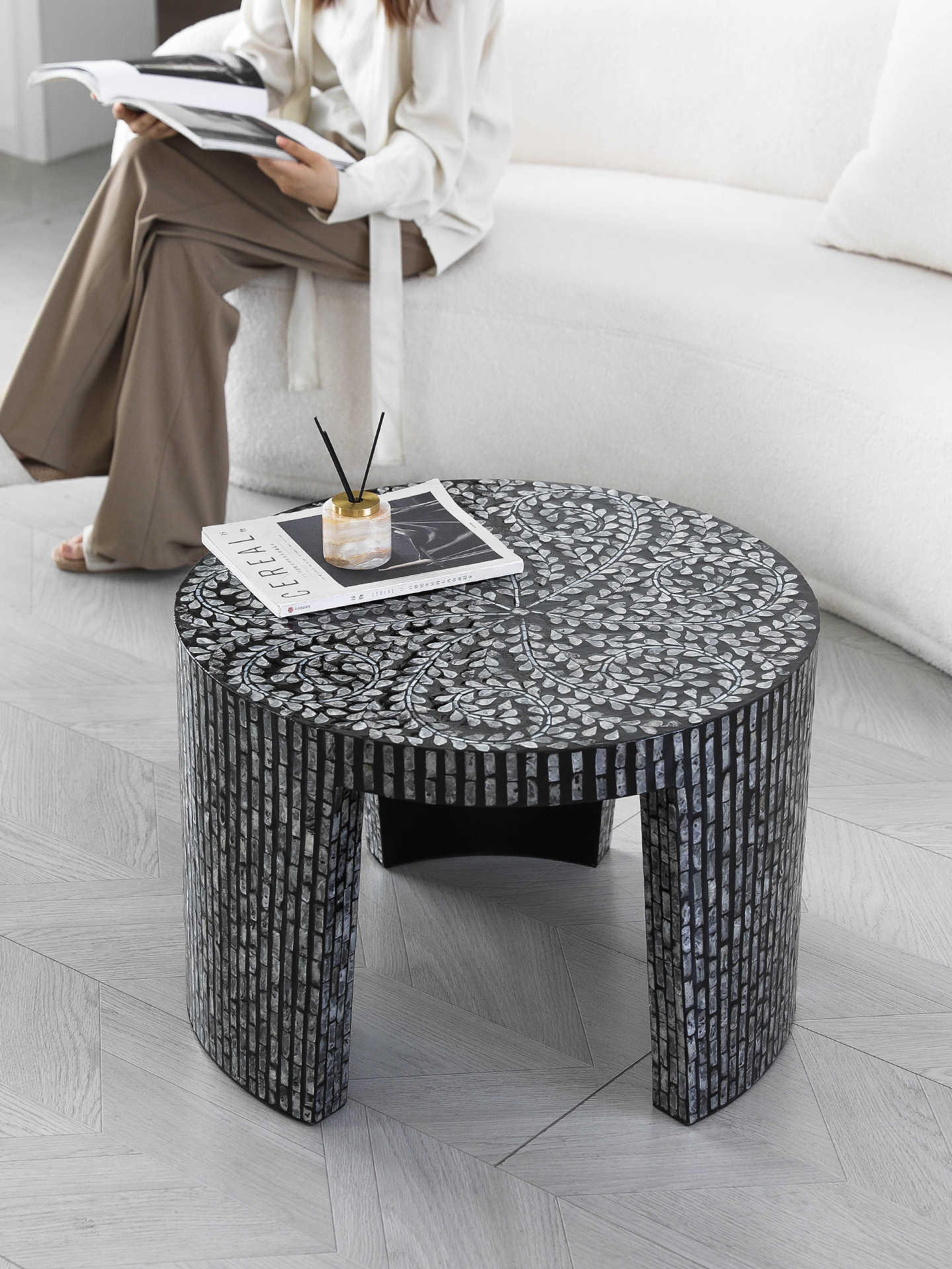 Luxury Minimalist Round Coffee Table, Black Iris Mosaic Accent Table for Living Room & Modern Asian Decor