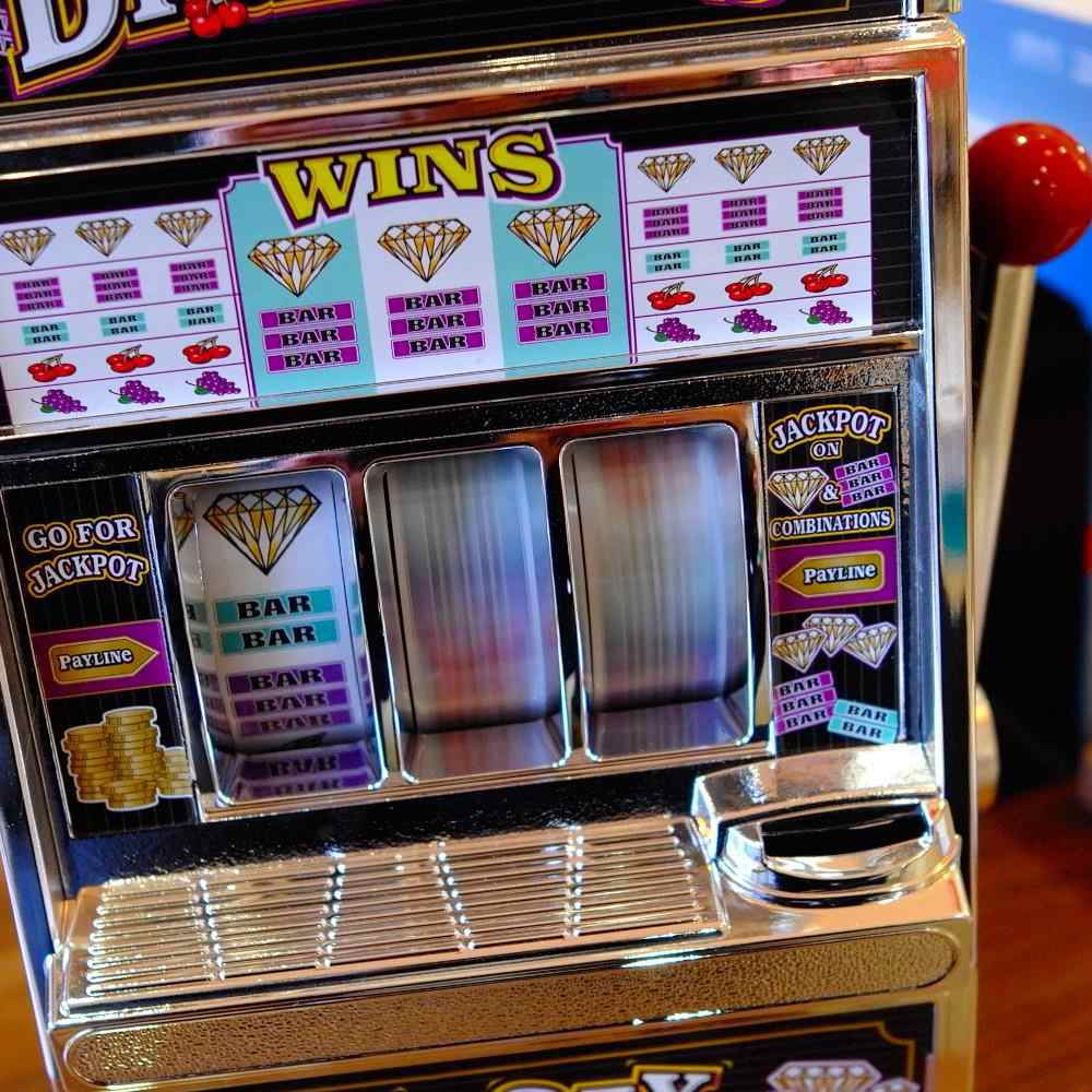 Lucky Las Vegas Slot Machine Coin Bank, Creative Desktop Piggy Bank Game for Kids & Adults