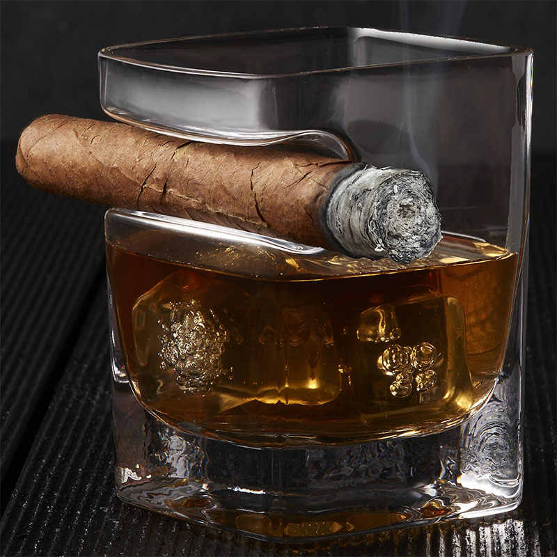 Luxury Crystal Cigar Whiskey Glass 260ml – Square Old Fashioned Rocks Tumbler with Integrated Cigar Holder, Set of 2 with Coasters & Cleaning Brush