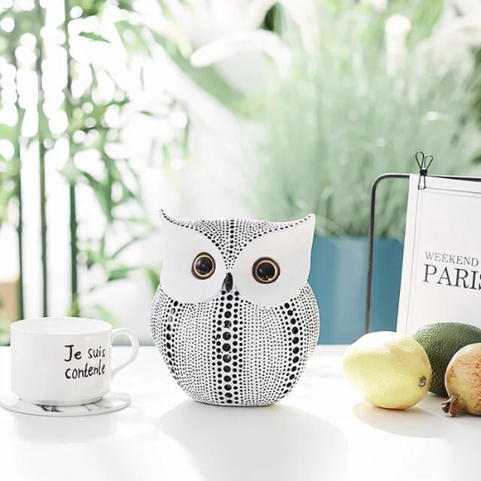 Owl desktop SET of 2 (Black and white) decorative Nordic Black White Owl Statue Home Decoration Accessories handmade Decorative Resin Figurines Office Decoration