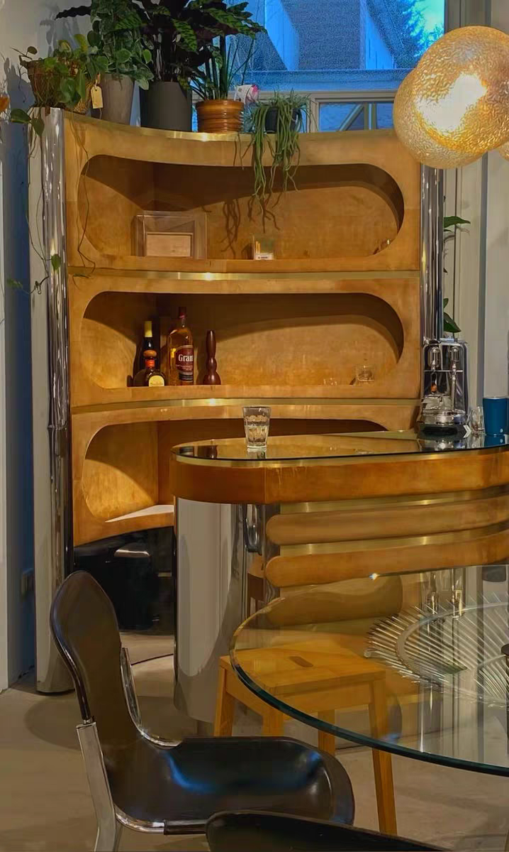 Luxury Home Bar Cabinet Set – Modern Art Deco Bar Counter & Curved Corner Display Shelf | Chrome & Suede Finish | Mini Bar for Living Room, Lounge, Office, or Hotel