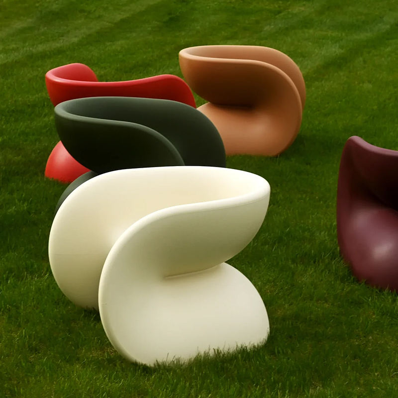 Modern Creative Fiberglass Outdoor Leisure Chair, U-Shaped Designer Single Accent for Garden, Shopping Mall, or Model Room