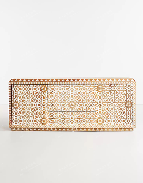 White and Gold Geometric Sideboard Cabinet, Solid Wood Buffet Storage Cabinet, Moroccan Pattern Accent Credenza for Dining Room, Living Room, Entryway, Hallway